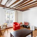 Guestready - Chic & Central Paris Hideaway For 2